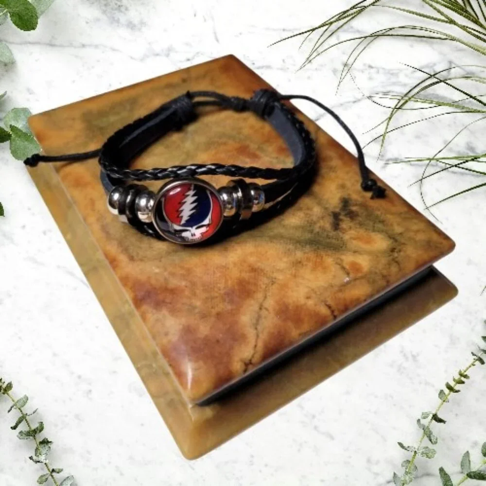 Dead & Co Faux Leather Bracelet Adjustable Steal Your Face Cabochon Charm NWOT - Picture 2 of 7